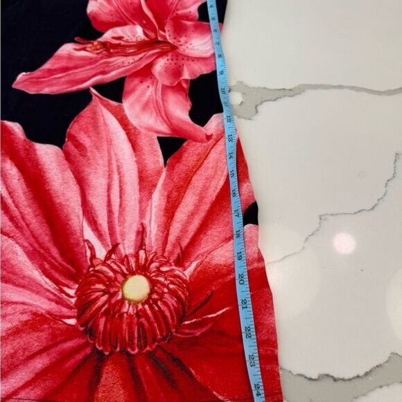 Floral Strapless Dress with Red and Pink Flowers - Picture 4 of 4